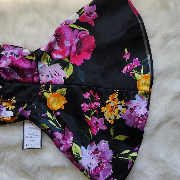 BCX Women's V Neck Mini Party Fit Flare Dress. Size 1 - Picture 6 of 8